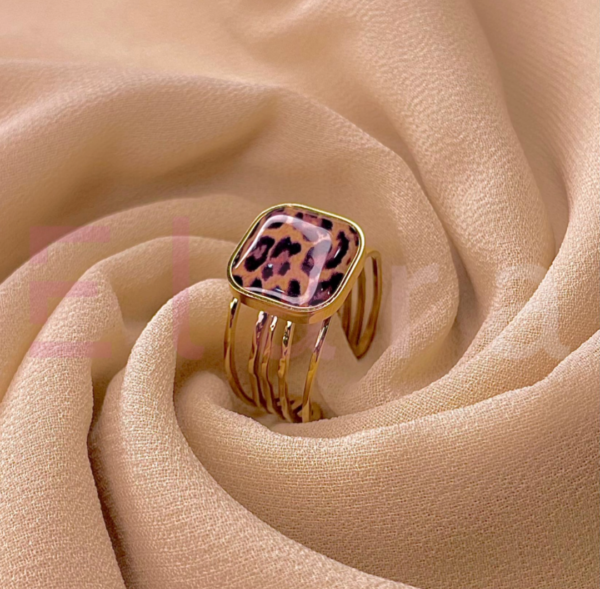 Leopard's (Cheetah) Print Spotlight Ring
